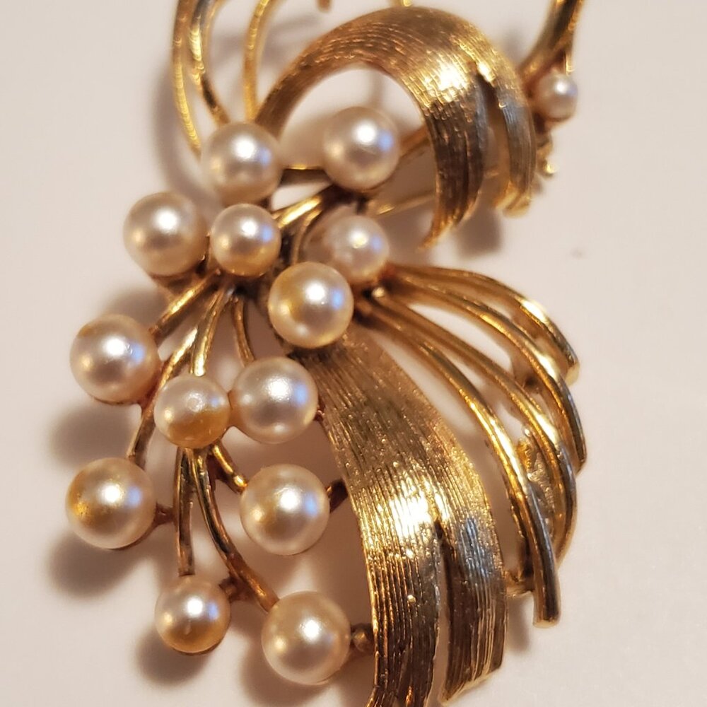 8 Pins or Brooches, items # A-1194-1201, wt.  105 grams. - Picture 8 of 15